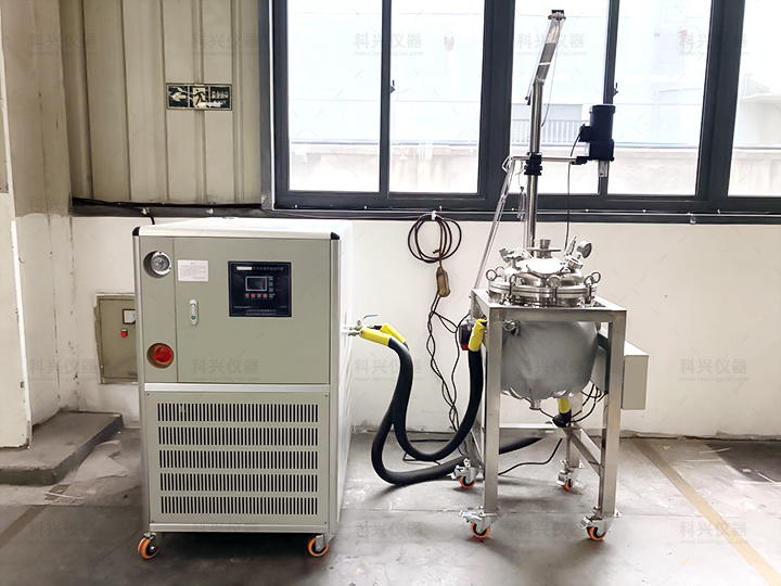 上?？婆d儀器與上海某塑料有限公司