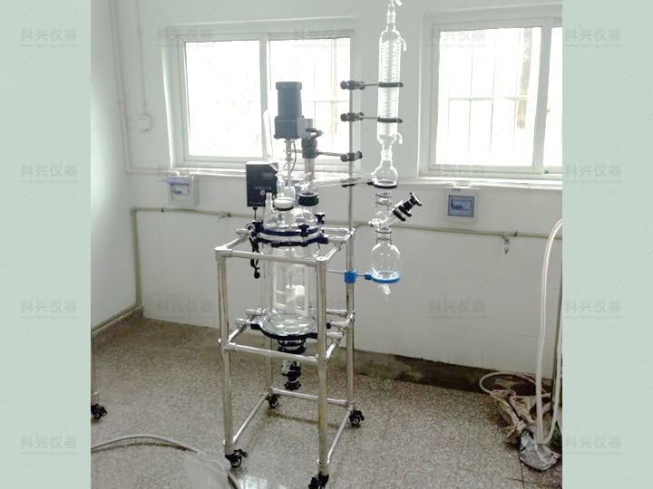 上?？婆d儀器與四川某大學(xué)合作現(xiàn)場(chǎng)